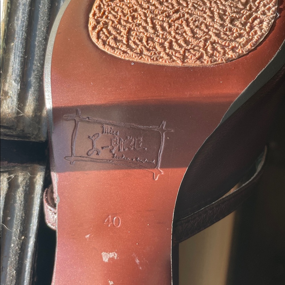 Chic Brown Women's Heels with Strap Detail - Picture 4 of 6